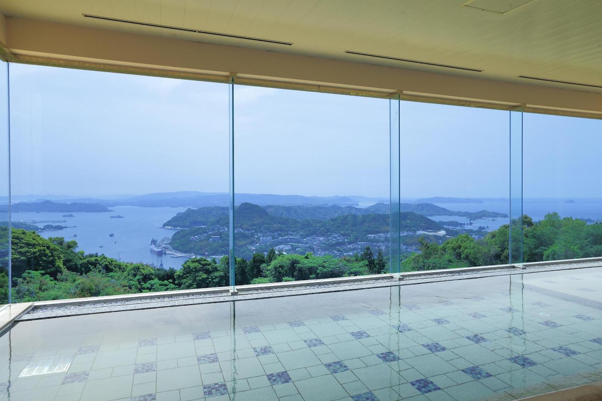 Yumihari-No-Oka Hotel Sasebo Exteriör bild