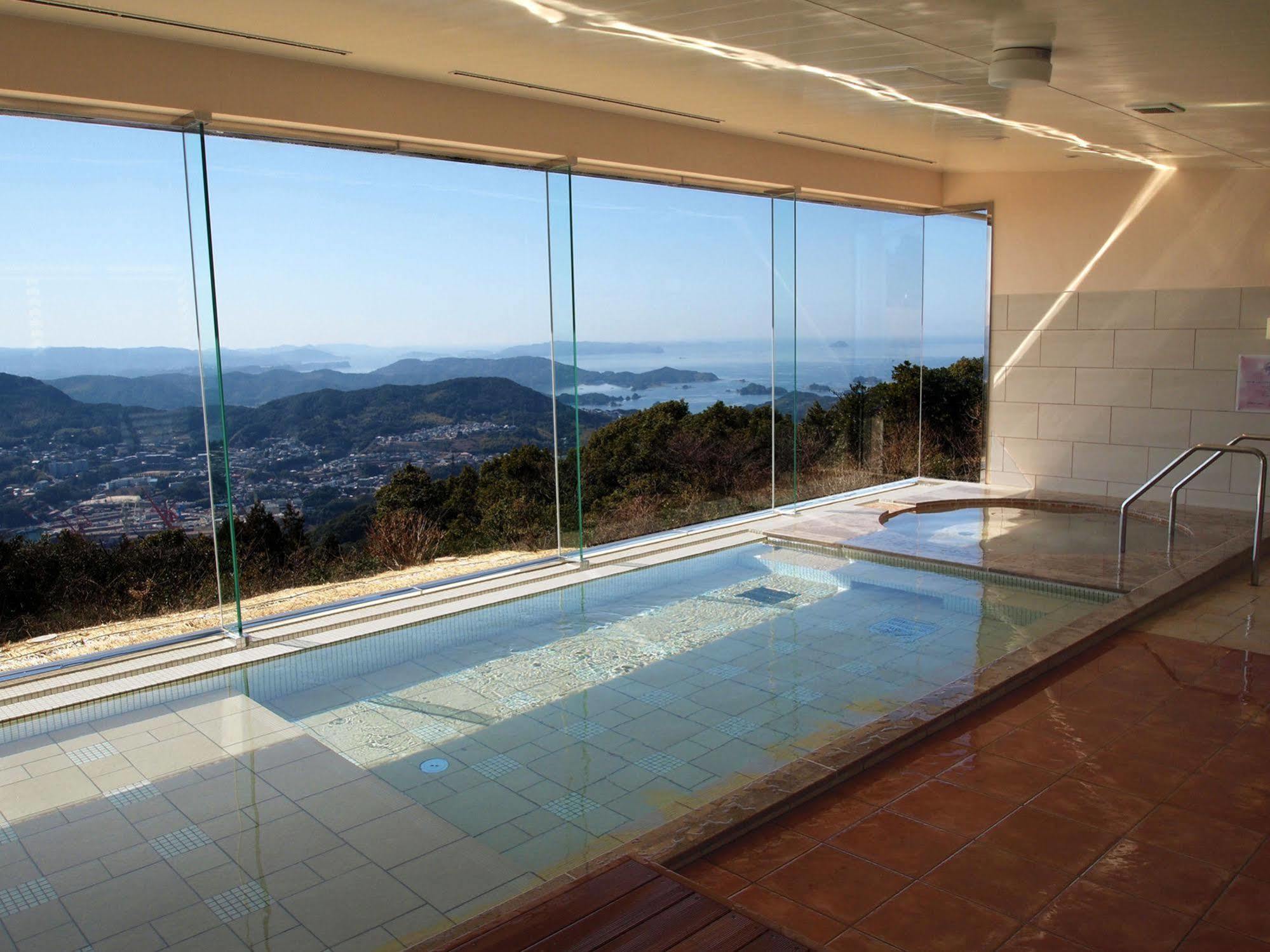 Yumihari-No-Oka Hotel Sasebo Exteriör bild