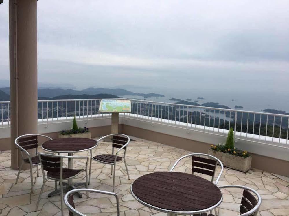 Yumihari-No-Oka Hotel Sasebo Exteriör bild